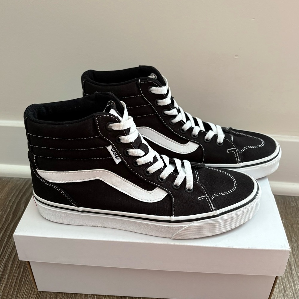 Vans Sk8-Hi Shoe High Top Sneaker